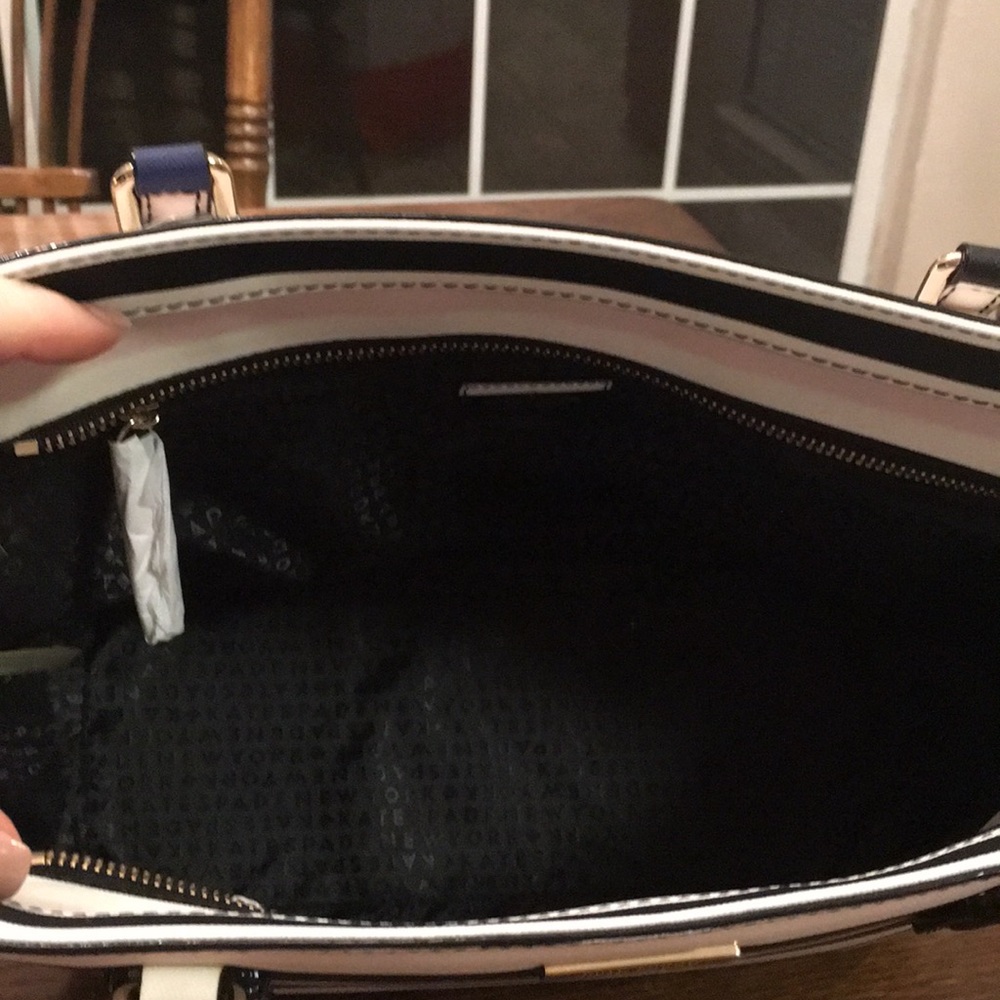 NWT Kate Spade Laurel Way Small Dally Tote - Picture 3 of 5